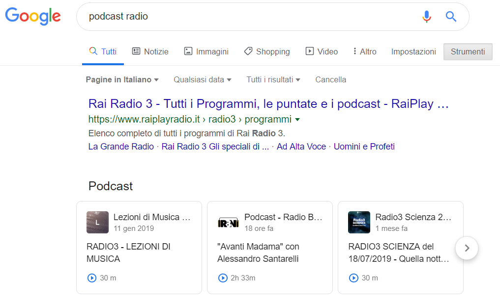Una serp di Google che mostra anche risultati Podcast Una serp di Google che mostra anche risultati Podcast